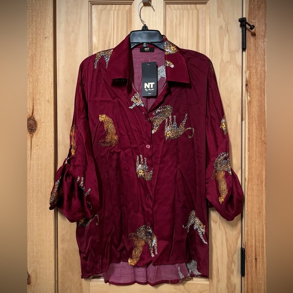 NT by Amati Leopard Animal Print Silky Button Down Burgundy Blouse Made in Italy - Picture 1 of 8